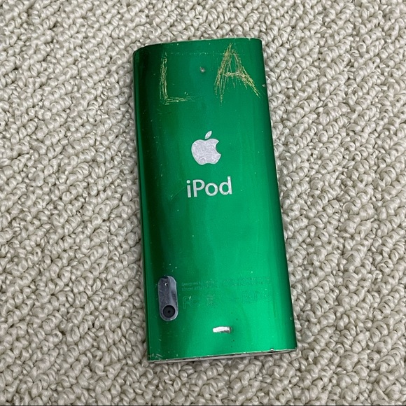 iPod Nano 5th Gen + speaker dock - Picture 5 of 6